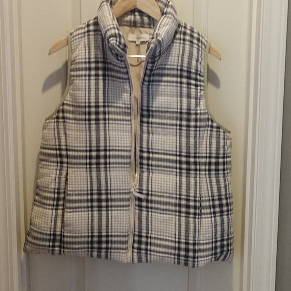 Vest-zip up--Size Medium  Boutique Brand